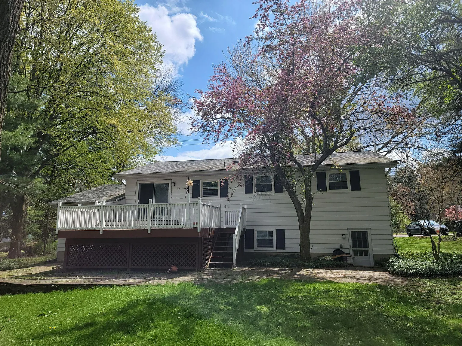 1085 Bunn Hill Rd — Photo 2