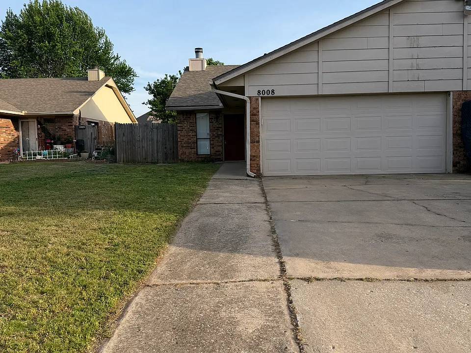 8008 NW 80th St