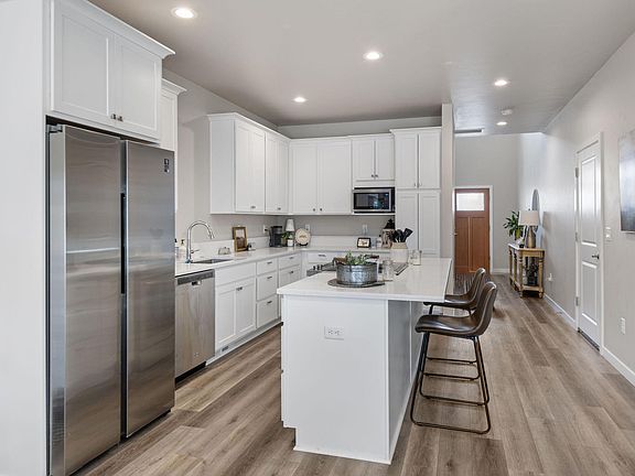 4th image of 3634 SW Badger Ave