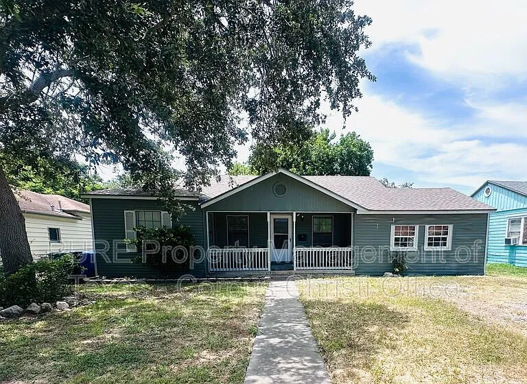 1325 Tyler Ave — Photo 2