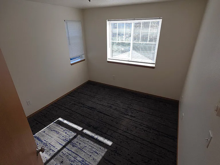 410 E 15th Ave — Photo 9