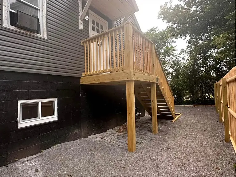 631 Mulberry Ave #631 — Photo 5