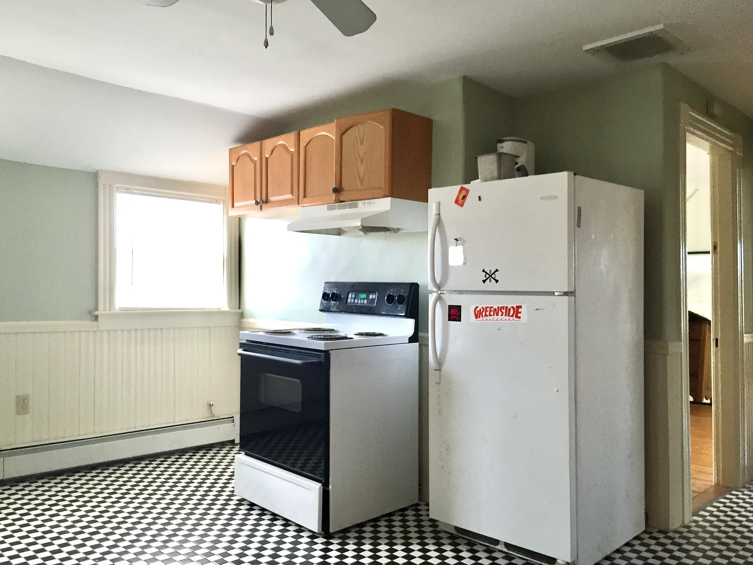 4 bed, 1800 sqft, $2,900 — Photo 4