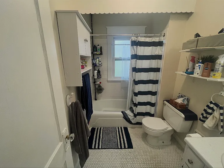 9 Wellington Rd #2 — Photo 3