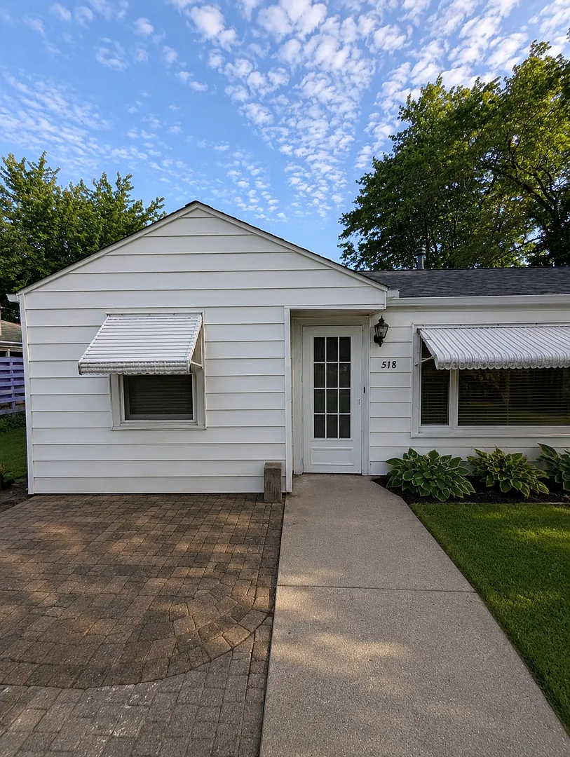 Building Photo - 518 16th Ave