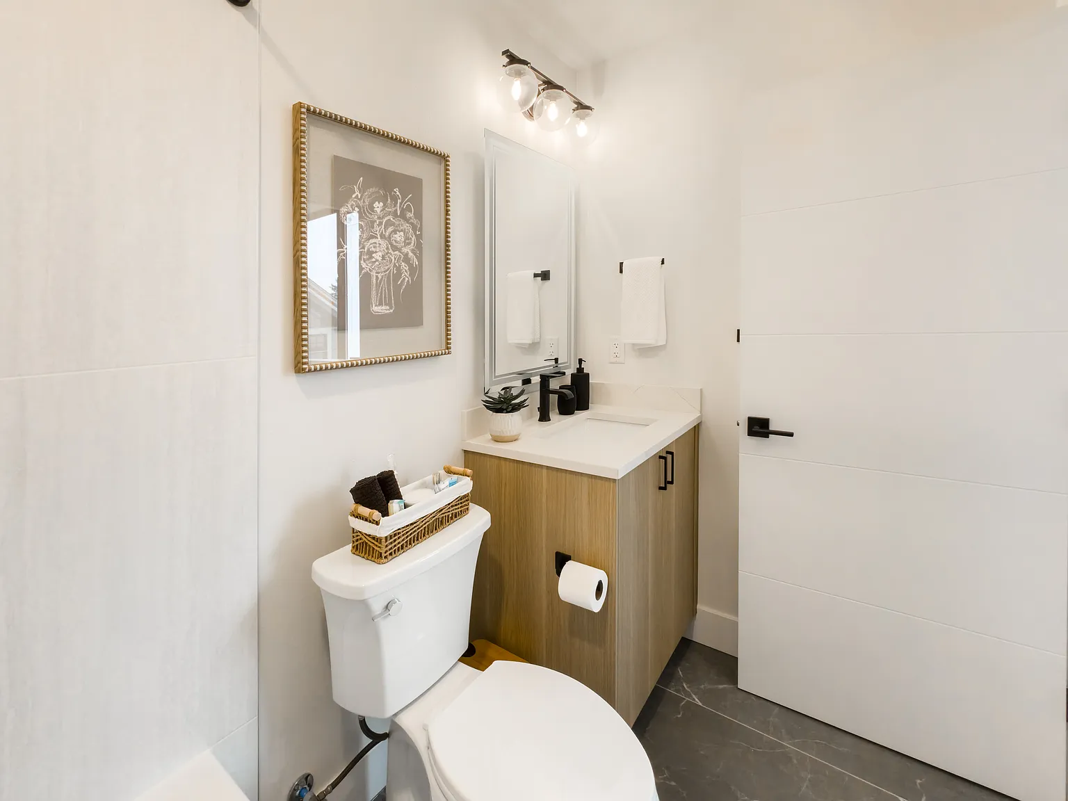 2 bed, 2.5 bath, 1500 sqft, $5,600 — Photo 4
