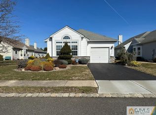 108 Avalon Rd, Monroe Township, NJ 08831