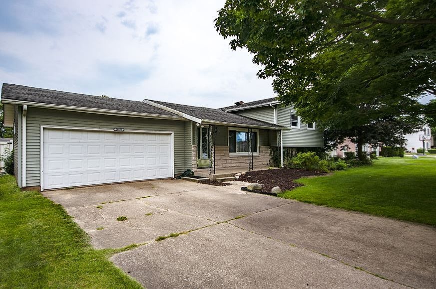 1st image of 58080 Aspen Dr