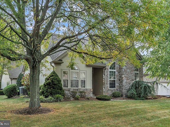 3rd image of 5 Legacy Oaks Dr
