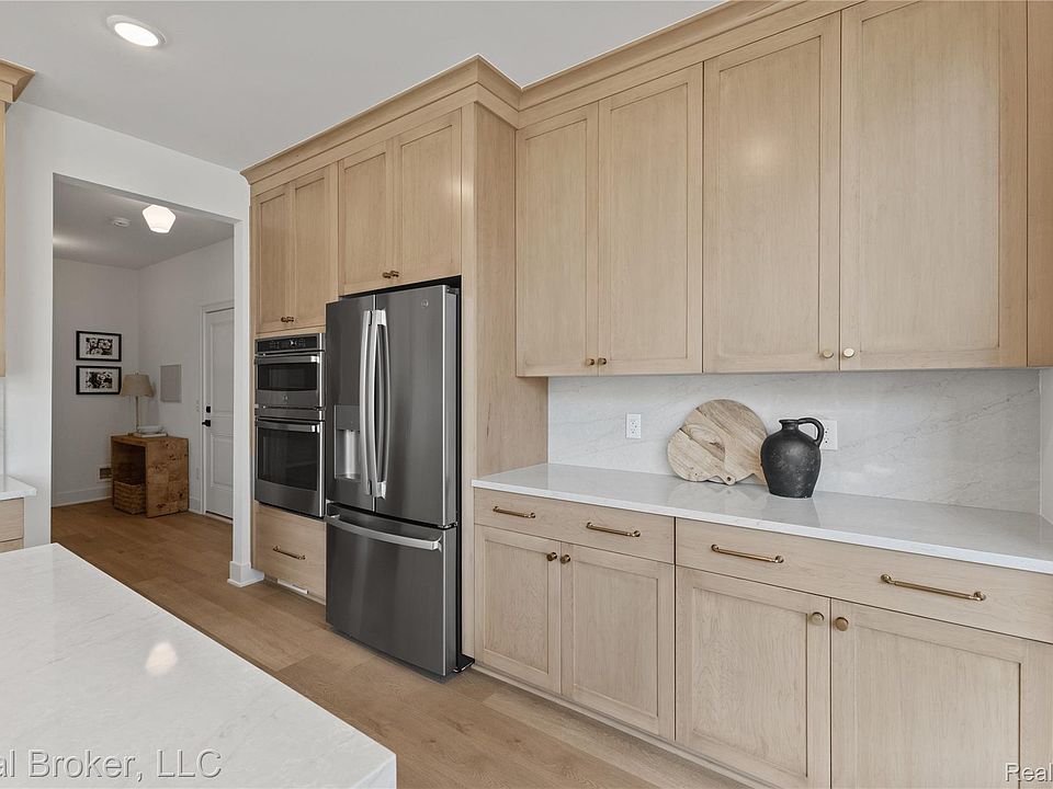 35704 Addison Dr, photo 23