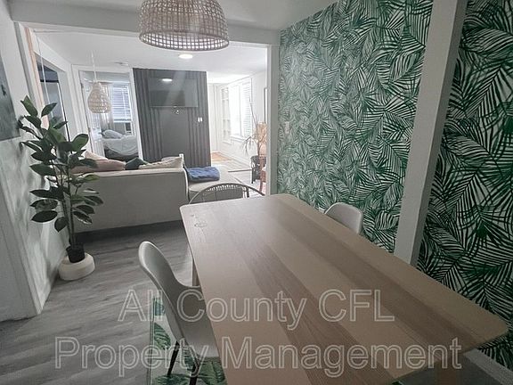 3rd image of 1501 Woodward St #2