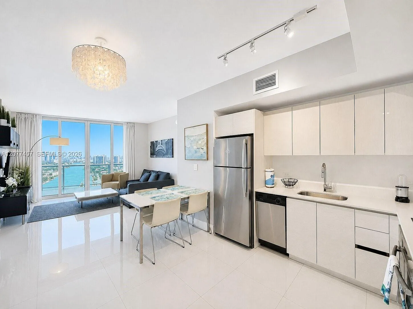 Beachwalk Condominium — Photo 3