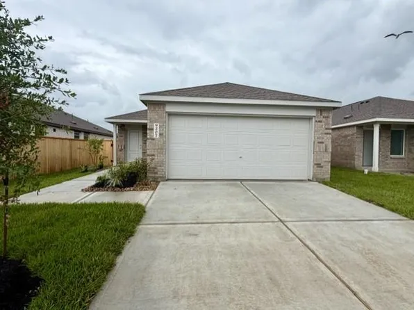 9207 Burch Eagle Ct, Baytown, TX 77521