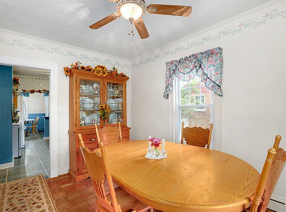 4th image of 330 S Ahrens Ave