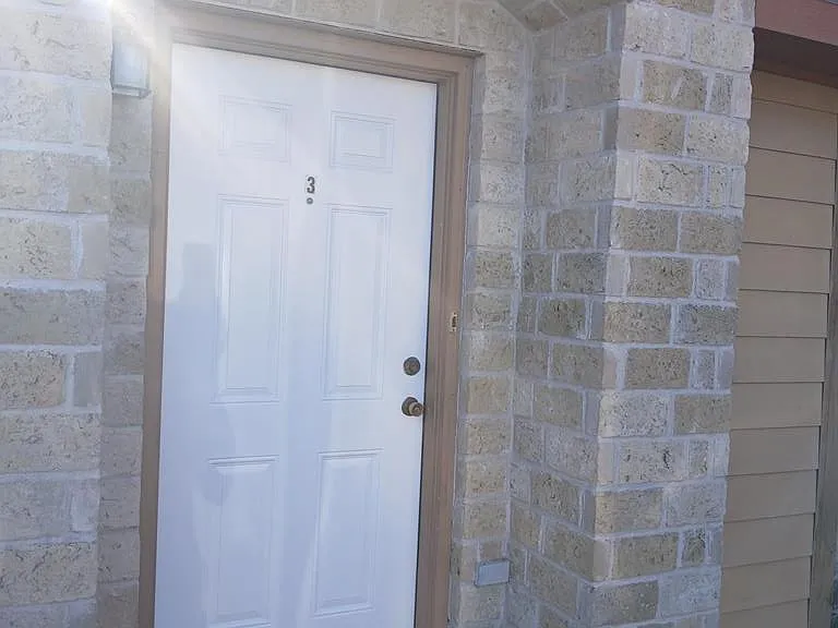 701 Sonesta Dr #3 — Photo 1
