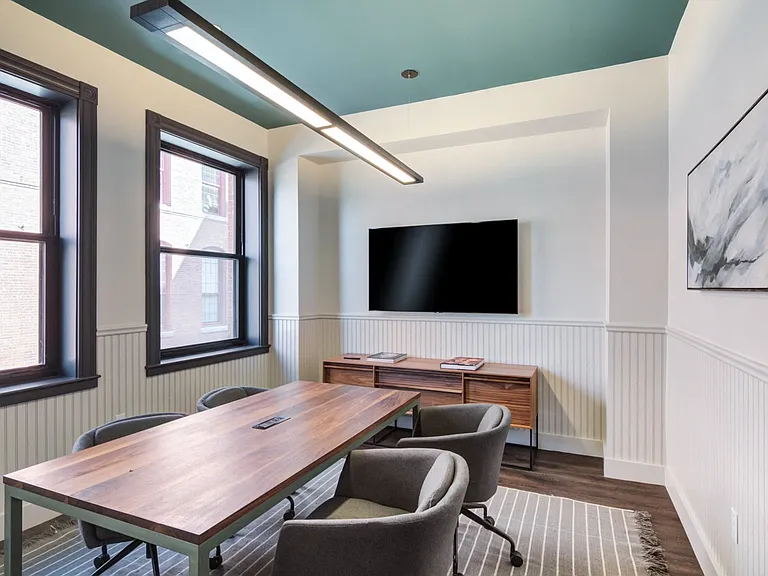 Additional conference/working spaces