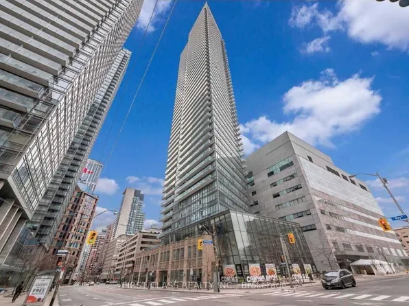 832 Bay St, Toronto, ON