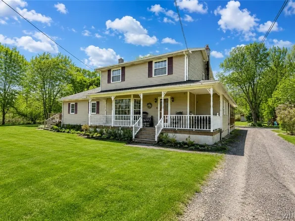 5458 Murphy Rd, Lockport, NY 14094