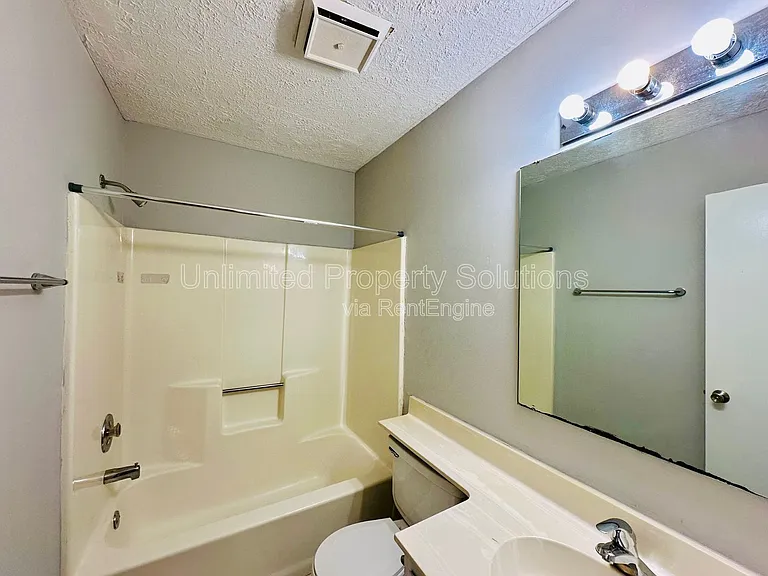 207 Sunn Aire Ct #C — Photo 10