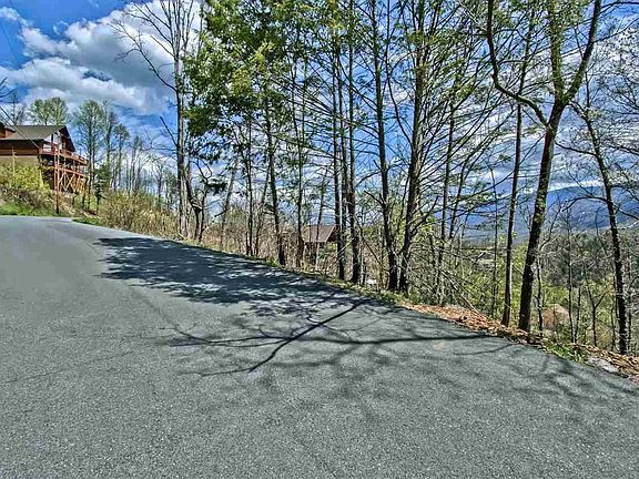 2nd image of 7 Vixen Run Lot 7