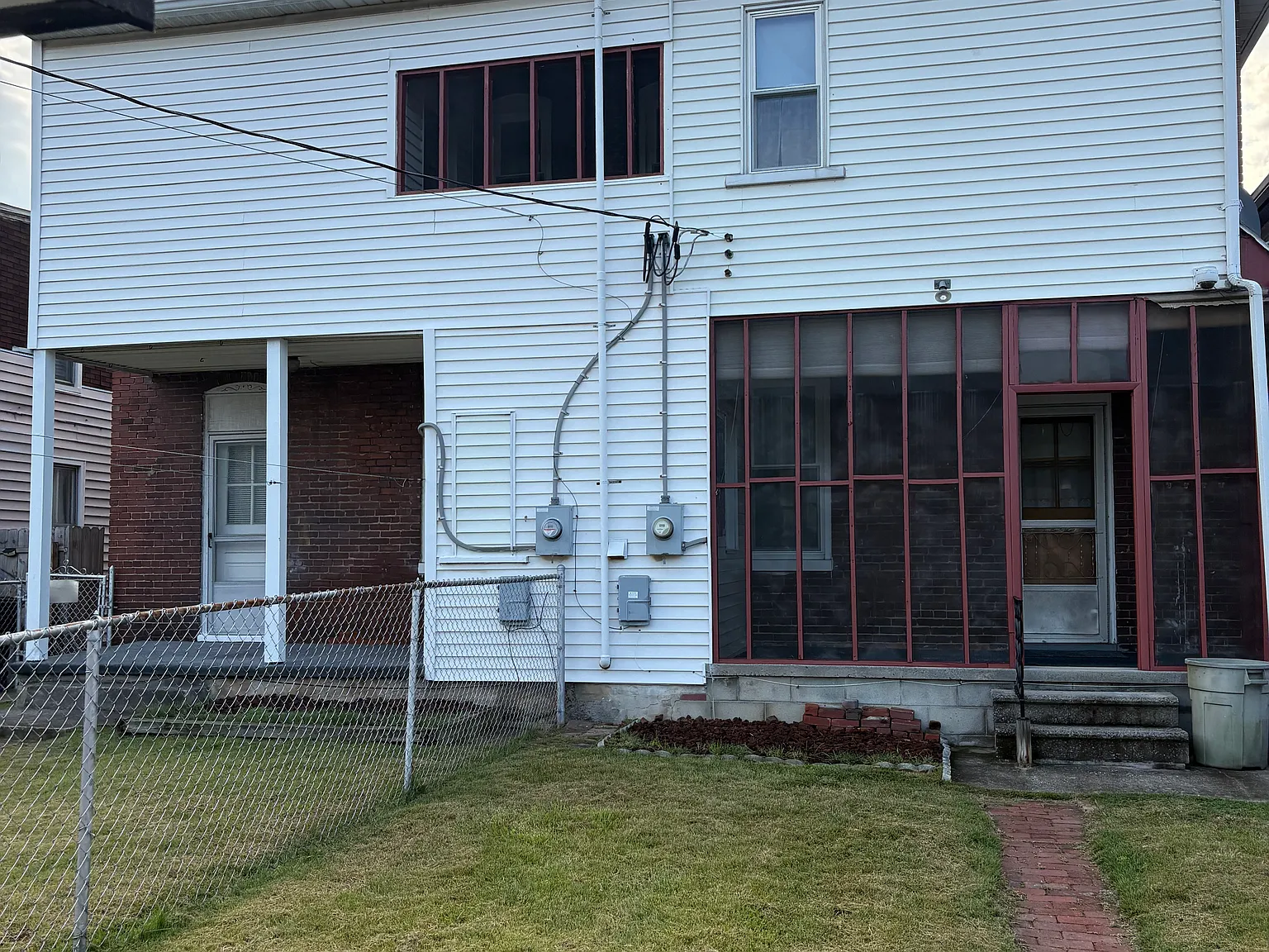 3 bed, 1500 sqft, $1,100 — Photo 3