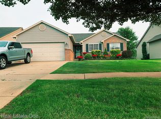 9044 Rockhill Ln, Newport, MI 48166