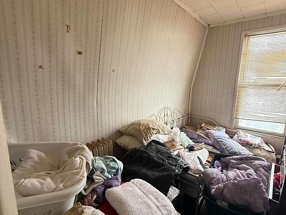 2nd image of 14 Grace St