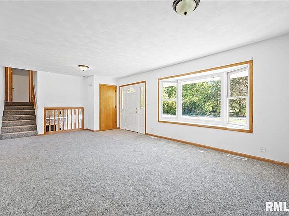 4th image of 2125 Park Ave