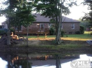 101 Summerlake Dr, Summertown, TN 38483