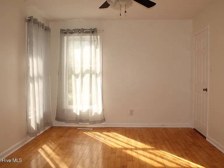 1624 E Indiana Ave #13 — Photo 18
