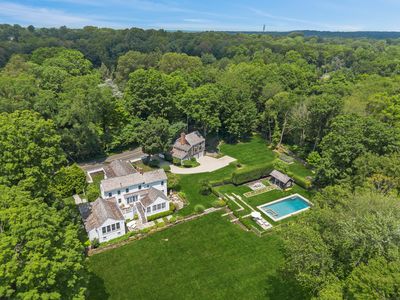 2821 Congress Street, Fairfield, CT, 06824