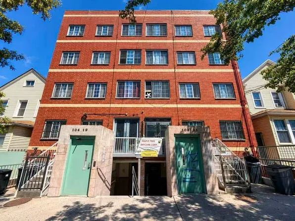 104-21 39th Ave #211C, Corona, NY 11368