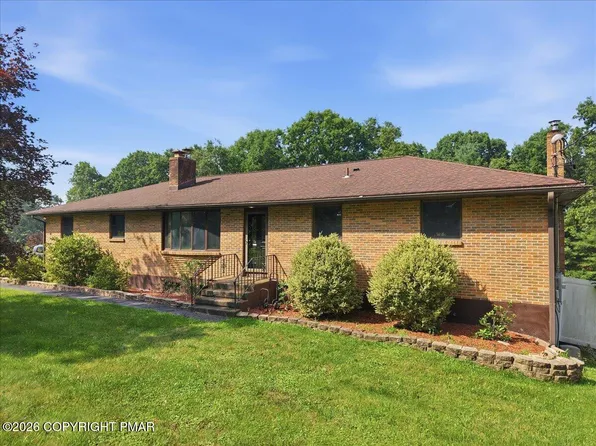 345 O'Donovan Dr, East Stroudsburg, PA 18301