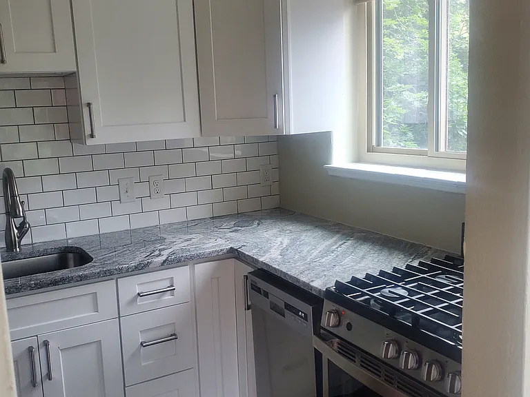 Bermuda Apartments — Photo 3