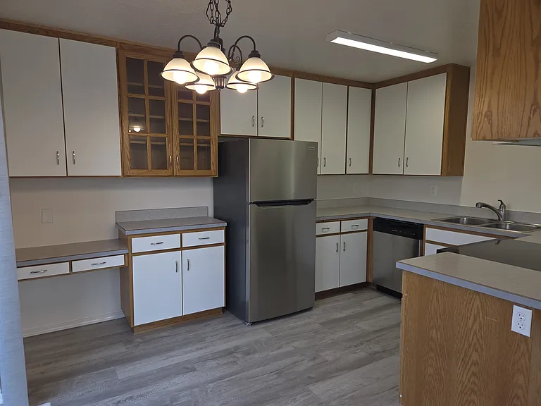 317 E Dodge St #1 — Photo 8