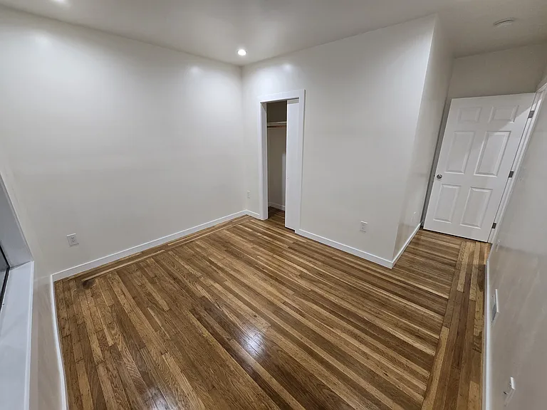343 Justin Dr — Photo 32