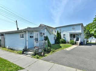 218 Mott St, Oceanside, NY 11572