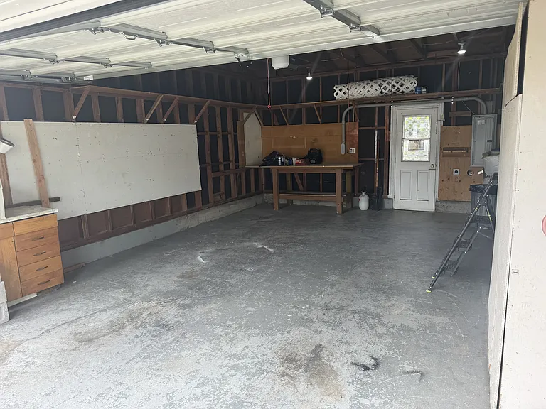 905 Oak St — Photo 3