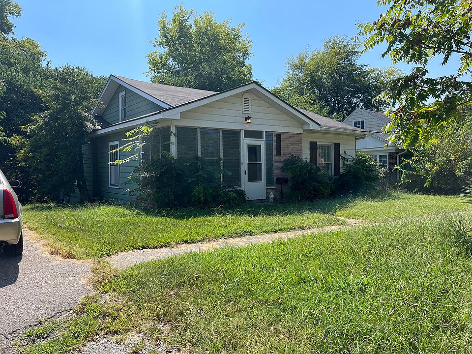 1st image of 715 Magnolia St