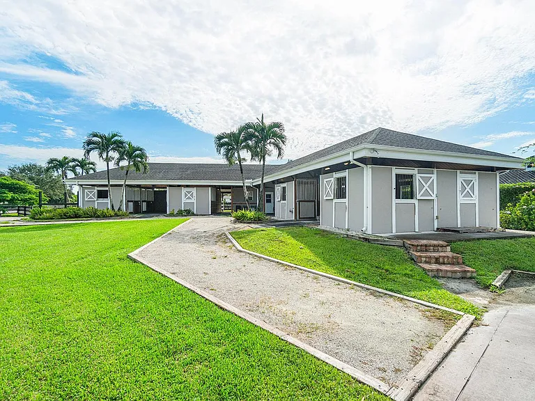 2080 Canter Way — Photo 7