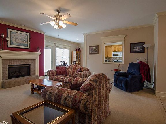3rd image of 2921 Turnberry Dr