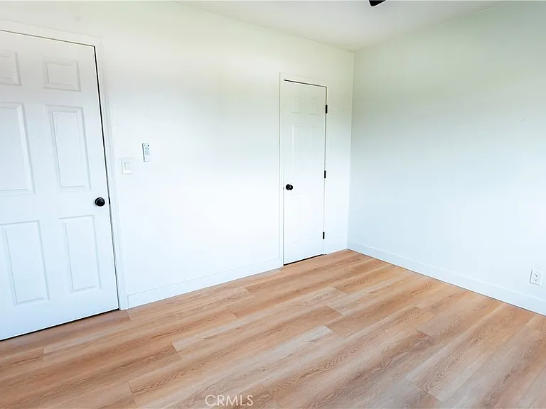 780 E Walton St — Photo 14