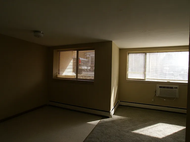2301 Pillsbury Ave — Photo 8