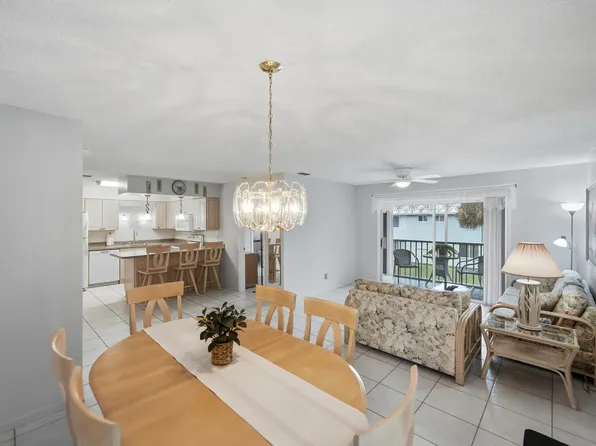 105 SE Village Drive, Port St Lucie, FL 34952
