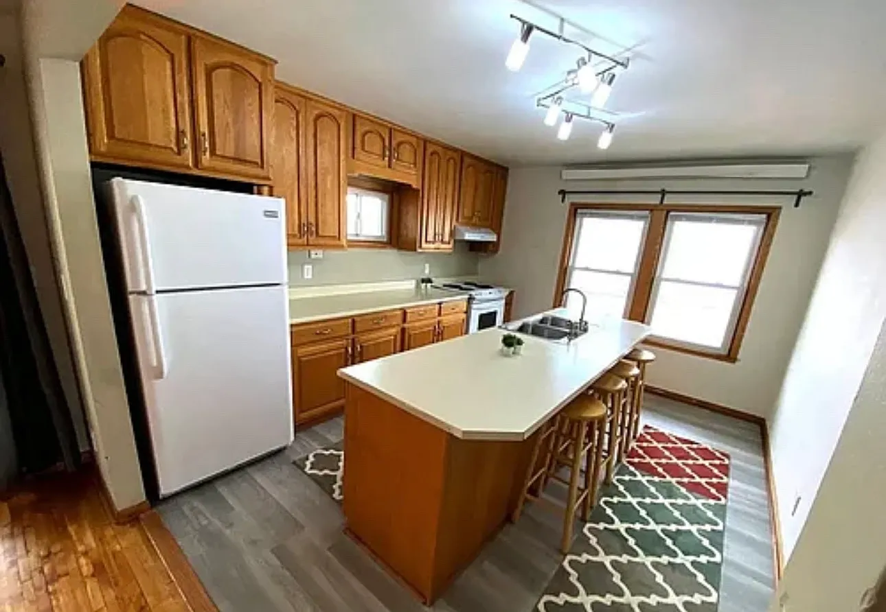 3541 Aldrich Ave S — Photo 2