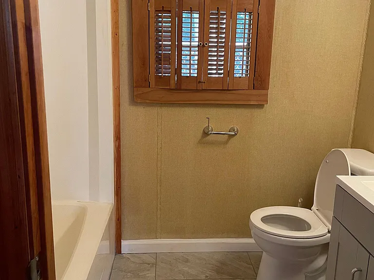 1128 McConnell Dr — Photo 7