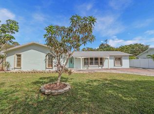 53 Willow Rd, Tequesta, FL 33469
