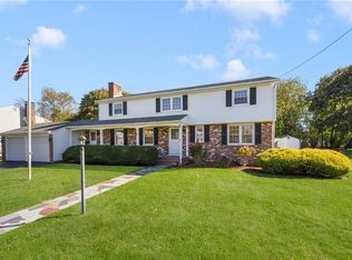 28 Hybrid Dr, Cranston, RI 02920