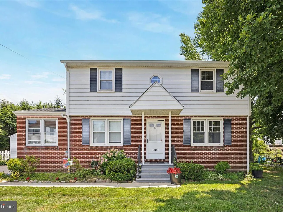 63 Eldridge Ave #1