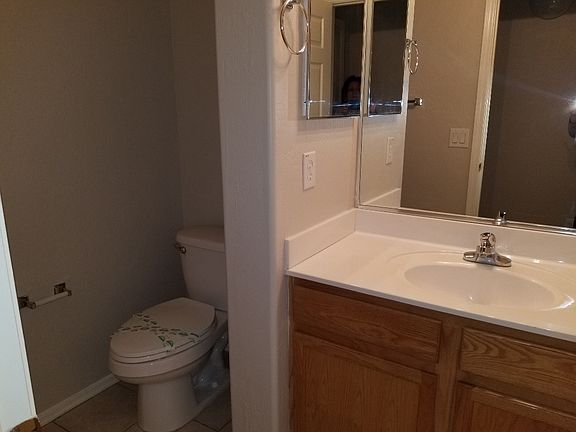 5th image of 1572 E Nightingale Ln